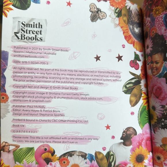 LIZZO SET 2022 Tour Lg Tee Let It Lizzo 50 Reasons Why Lizzo is Perfection. 2021 - Picture 5 of 10